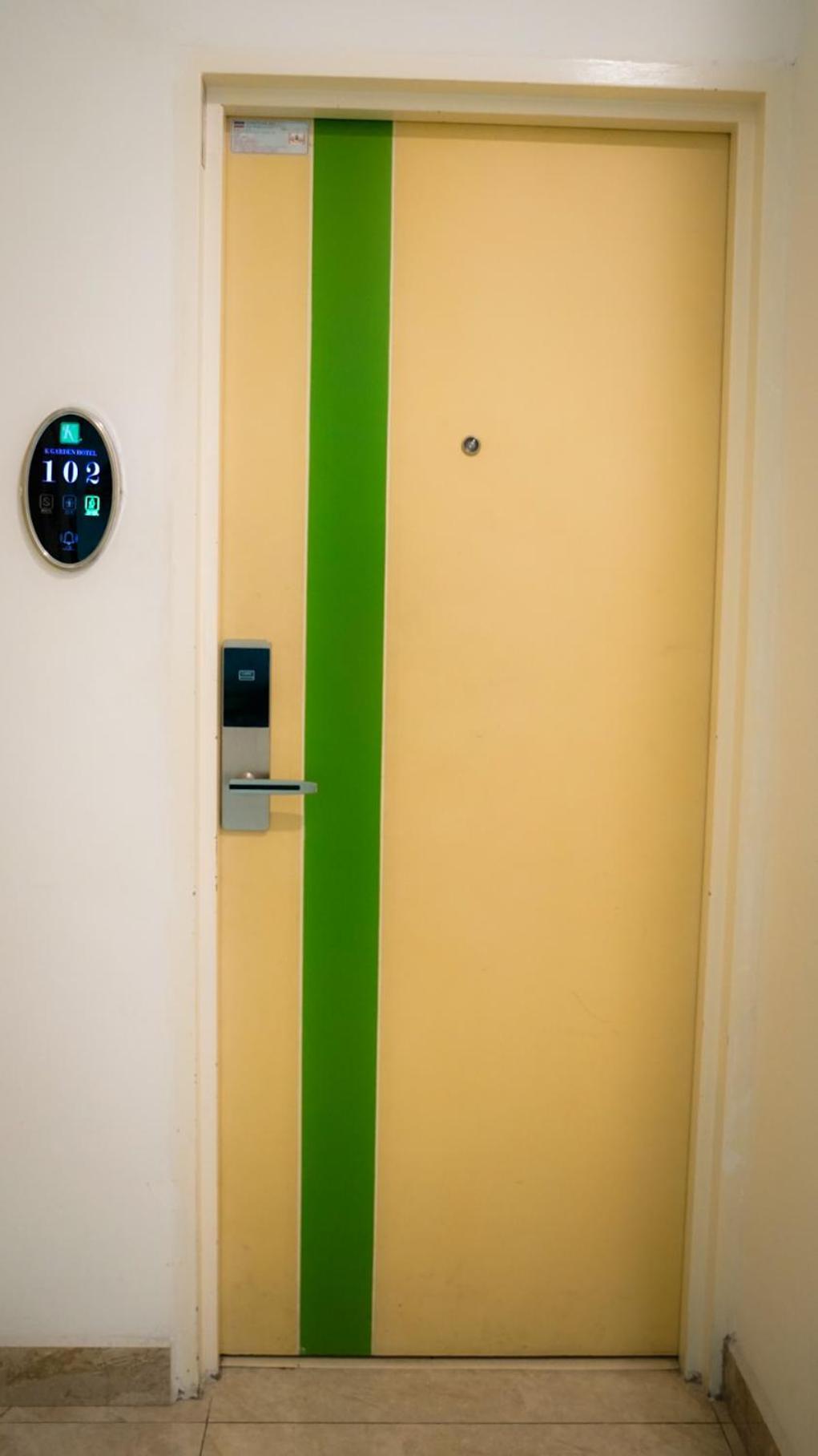 K Garden Hotel Іпох Екстер'єр фото