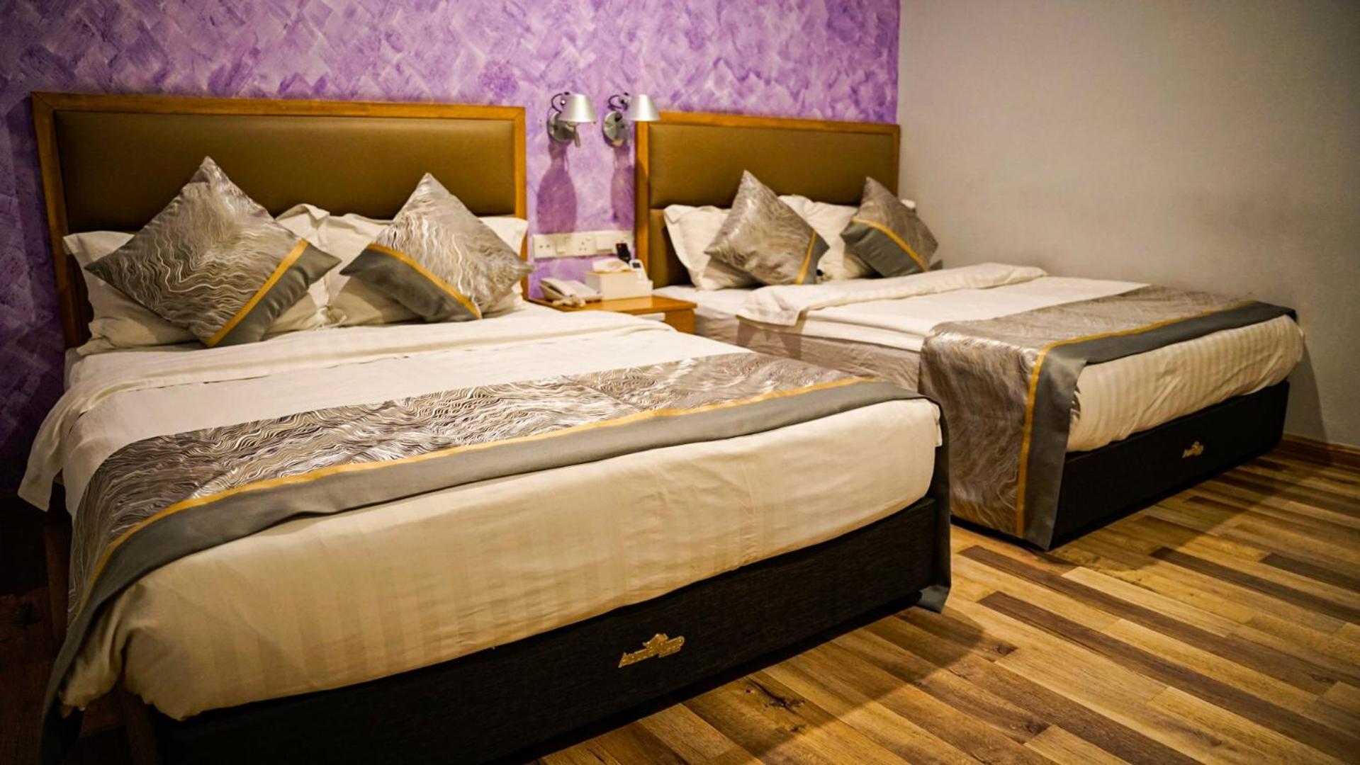 K Garden Hotel Іпох Екстер'єр фото