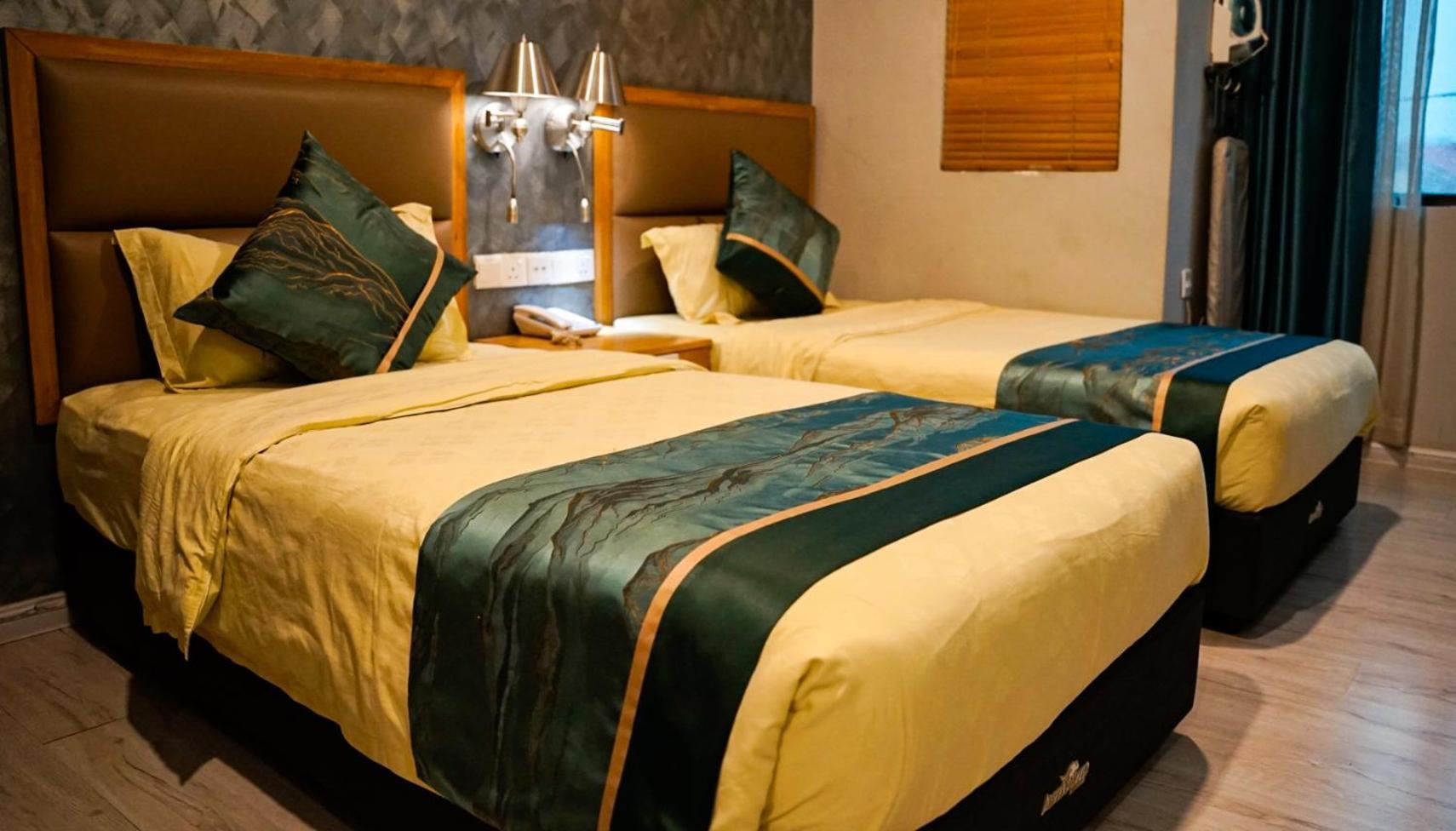 K Garden Hotel Іпох Екстер'єр фото